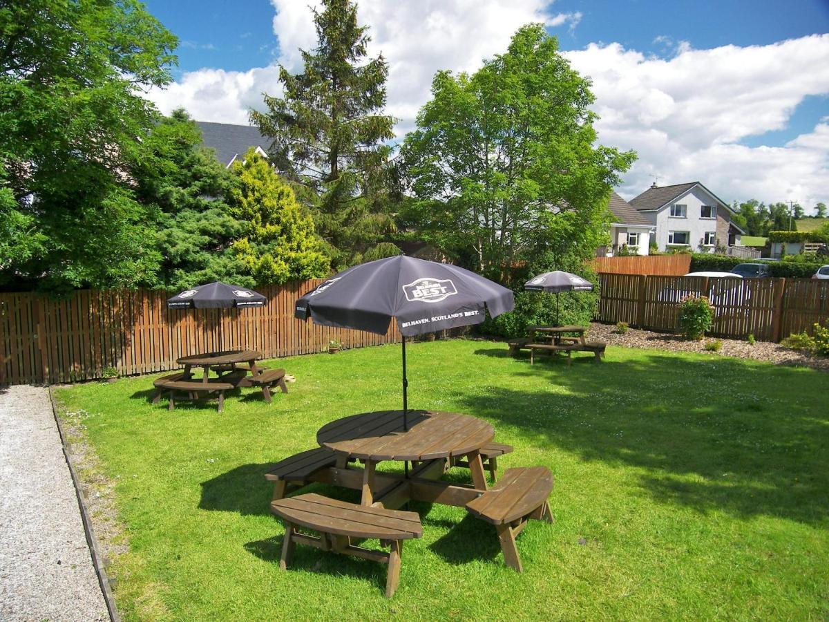 Lion And Unicorn Hotel Thornhill  Eksteriør billede
